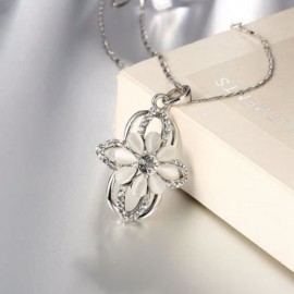 FLOWER DESIGN FAUX OPAL ZIRCON EMBELLISHED PENDANT NECKLACE FOR WOMEN (SILVER)