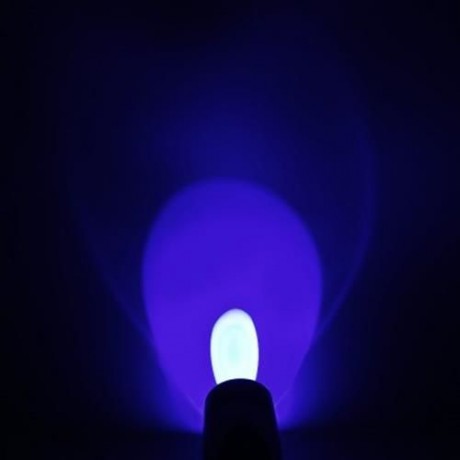 ZK8157 LED RECHARGEABLE FLASHLIGHT WHITE BLUE OUTDOOR FISHING LIGHT WITH HOLDER (WHITE)