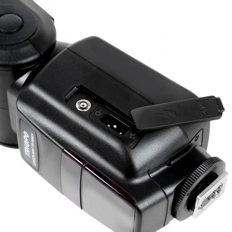 TRIOPO TR - 586EX CAMERA FLASHLIGHT SPEEDLITE WITH LCD SCREEN (BLACK)
