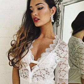 WOMEN'S HALF SLEEVE LACE SPLICED BUTTON ROMPER (WHITE, SIZE S/M/L)