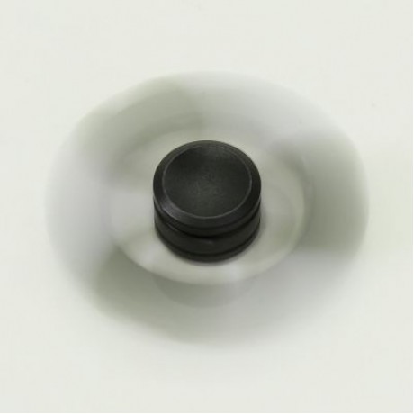 ALLOY FIDGET EDC TOY CLOVER SHAPED HAND SPINNER (BLACK)