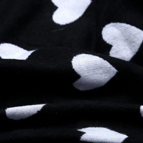 OVERSIZE HEART PRINTED TASSEL DECORATION LADIES PASHMINA (WHITE AND BLACK)
