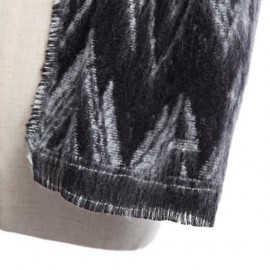 VINTAGE RHOMBUS PRINTED LADIES WARM SCARF (BLACK)