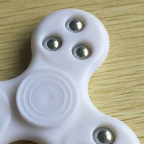 9 BEADS FINGERTIP STRESS RELIEF TOY FINGER GYRO SPINNER