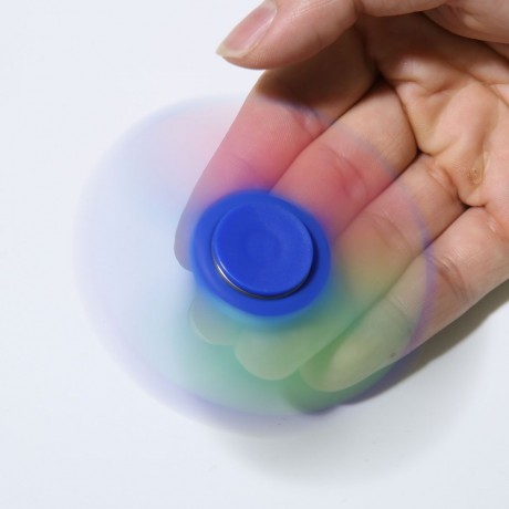 GLOW IN THE DARK TRI FIDGET TOY HAND SPINNER