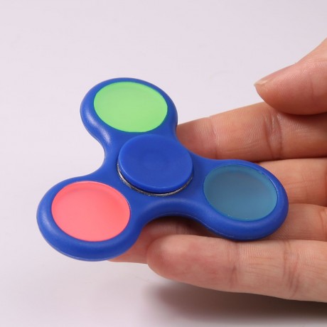 GLOW IN THE DARK TRI FIDGET TOY HAND SPINNER