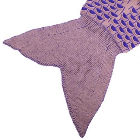 CHARMING MERMAID SHAPE GEOMETRIC DESIGN SMALL POCKET PATTERN BLANKET (PALE PINKISH GREY)