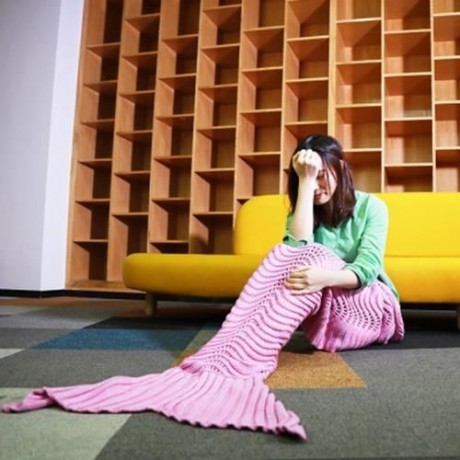 WEAVE MERMAID BLANKET KNITTED YARN FISH SHAPE NAP SLEEPING BED SOFA RUG - 1.6M (PINK)