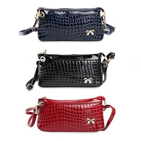 PU LEATHER ZIPPERED HAND STRAP WALLET FOR WOMEN (BLUE)