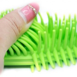 PET DOG CAT BRISTLE BATH BRUSH COMB DEPLITATION SILICONE STICKY HAIR TOOL (GREEN)