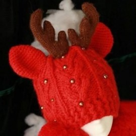 CUTE ELK EAR SHAPE AND FUZZY BALL EMBELLISHED HAT FOR WOMEN (AS THE PICTURE)