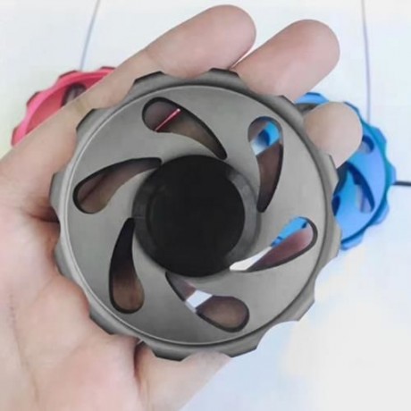 STRESS RELIEF FIDDLE TOY WHEEL FINGER SPINNER (GRAY)
