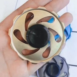 STRESS RELIEF FIDDLE TOY WHEEL FINGER SPINNER (GOLDEN)