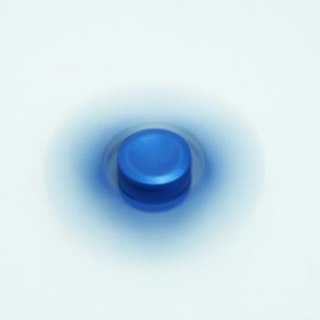 TRILATERAL ZINC ALLOY HAND SPINNING FINGER TOY (BLUE)
