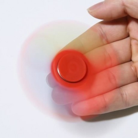 GLOW IN THE DARK TRI FIDGET TOY HAND SPINNER (RED)