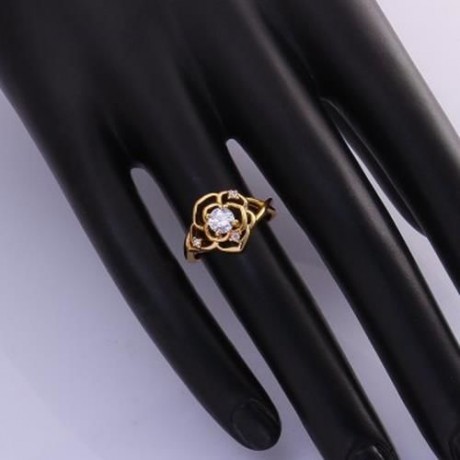 SHINING WOMEN'S RHINESTONE DECORATED OPENWORK FLOWER RING (GOLD)