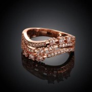 CHIC WOMEN'S RHINESTONE STREAMLINED RING (ROSE GOLD)