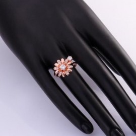CHIC WOMEN'S FLOWER SHAPE RHINESTONE DECORATED RING (ROSE GOLDEN)