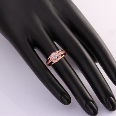 TRENDY WOMEN'S RHINESTONE OPENWORK ROUND RING (ROSE GOLD)