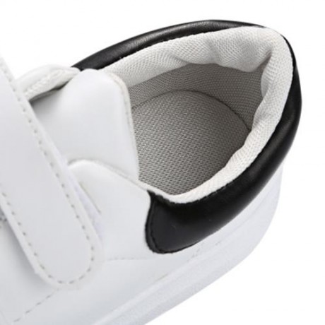CASUAL PU LEATHER HOOK AND LOOP PATCHWORK KID\'S SNEAKERS (WHITE AND BLACK)