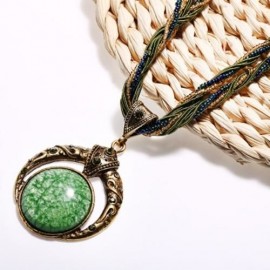BOHEMIA WOMEN GEOMETRIC RESIN PENDANT NECKLACE (PEA GREEN)