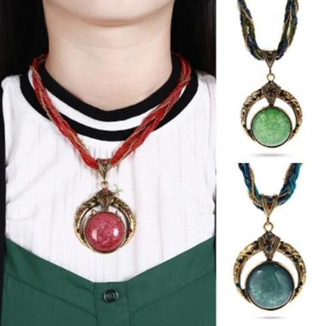BOHEMIA WOMEN GEOMETRIC RESIN PENDANT NECKLACE (PEA GREEN)