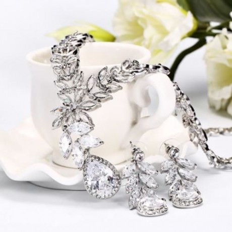 DROP-SHAPED RHINESTONE NECKLACE EARRINGS WOMEN JEWELRY SET (SILVER)