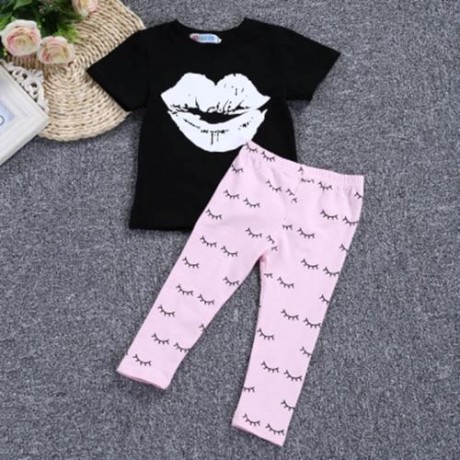 SOSOCOER 2PCS GIRLS LIP PATTERN T-SHIRT EYELASH PRINT TROUSERS (BLACK AND PINK)