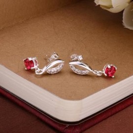 PAIR OF DELICATE CUTE WOMEN'S RHINESTONE INLAID LIPS EARRINGS (RED)