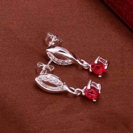 PAIR OF DELICATE CUTE WOMEN'S RHINESTONE INLAID LIPS EARRINGS (RED)