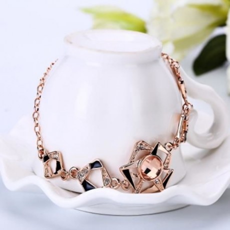 TRENDY GEOMETRIC RHINESTONE PLATED WOMEN BRACELET (GOLDEN)