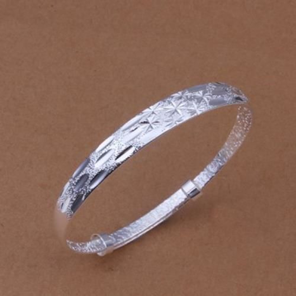 STYLISH CHIC WOMEN'S PRINTED ROUND SHAPE BRACELET (SILVER)