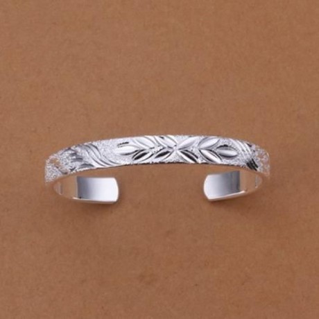 STYLISH CHIC WOMEN'S PRINT CARVED ROUND BRACELET (SILVER)