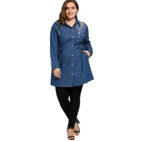 PLUS SIZE FLORAL EMBROIDERED LONGLINE DENIM SHIRT (BLUE)