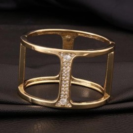 CHIC RHINESTONE AND OPENWORK SQUARE SHAPE DESIGN ALLOY BRACELET FOR WOMEN (GOLDEN)