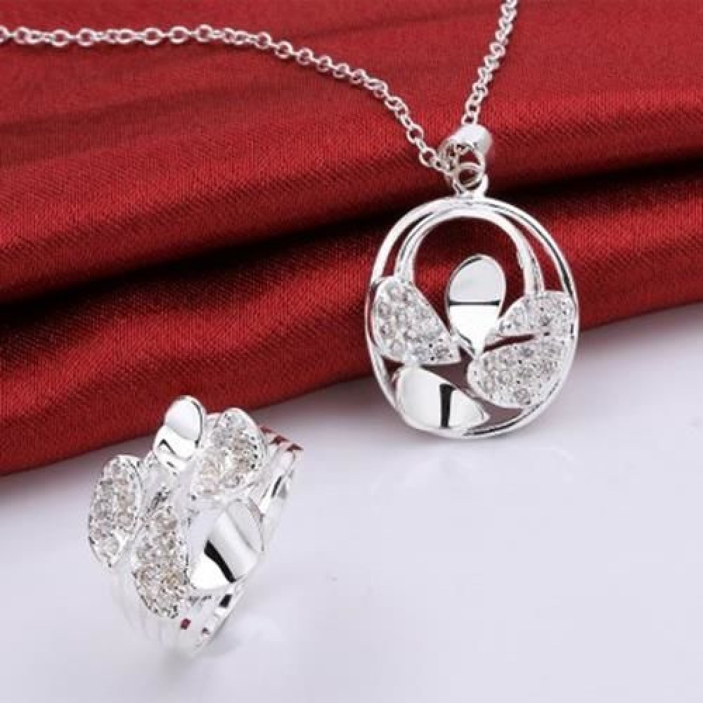 STYLISH ROUND EMBELLISHED HOLLOW OUT NECKLACE   SPLICED RIMG FOR WOMEN (WHITE)