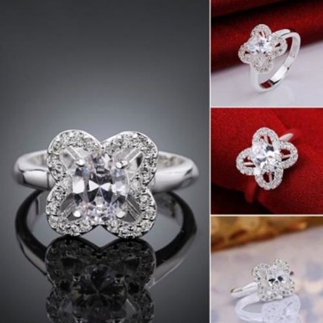 FRESH STYLE FLORAL RHINESTONE EMBELLISHED RING FOR WOMEN (WHITE)