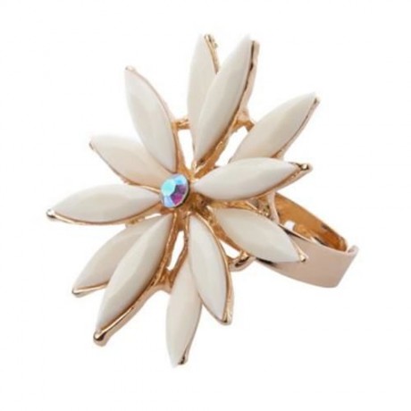 SWEET DOUBLE-LAYERED FLORAL RING FOR WOMEN (RANDOM COLOR)
