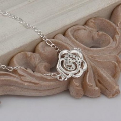 FRESH STYLE FLORAL HOLLOW OUT SOLID COLOR ANKLET FOR WOMEN (WHITE)