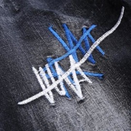 STRAIGHT LEG EMBROIDERY DISTRESSED JEANS (BLACK)