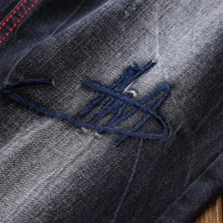 STRAIGHT LEG EMBROIDERY DISTRESSED JEANS (BLACK)