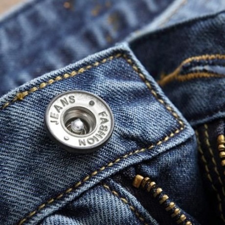 ZIPPER FLY STRAIGHT LEG BLEACHED EFFECT DISTRESSED JEANS (DENIM BLUE)