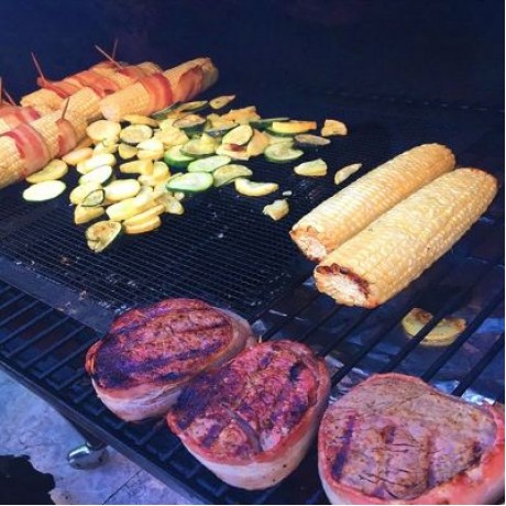 Heat Resistant Non-stick Reusable Grid Mat for Barbecue (BLACK)