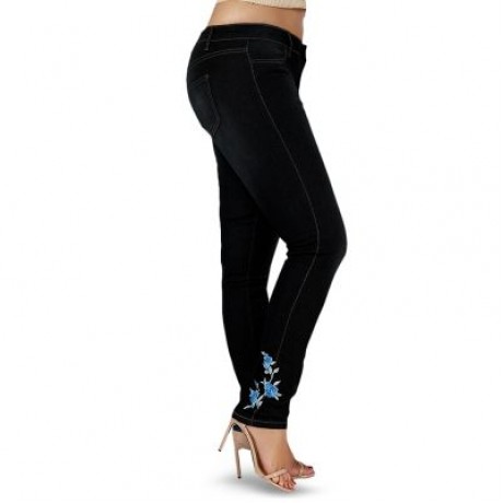Plus Size High Waist Floral Embroidered Skinny Jeans (BLACK)