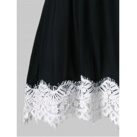 Plus Size Smocked Lace Panel Tank Top (BLACK)