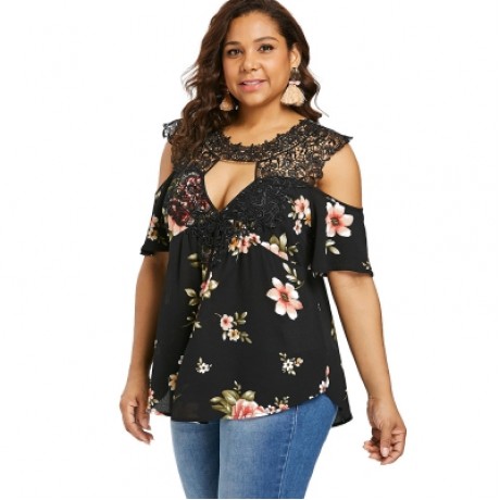 Plus Size Floral Flare Sleeve Blouse (BLACK)