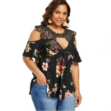 Plus Size Floral Flare Sleeve Blouse (BLACK)