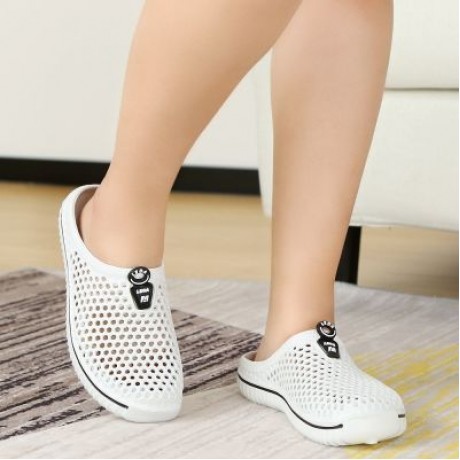 Unisex Trendy Hole Slippers Garden Beach Clogs Rain Outdoor Sandals (WHITE)
