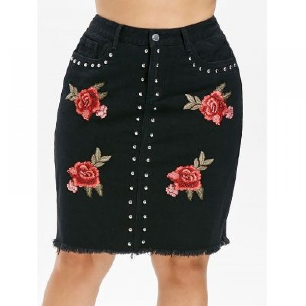 Plus Size Embroidery Denim Skirt (BLACK)