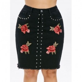 Plus Size Embroidery Denim Skirt (BLACK)